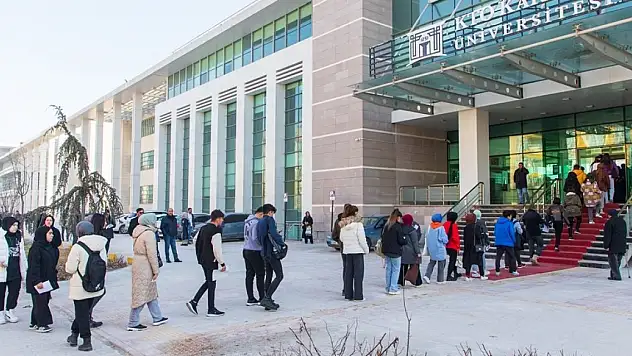 KTO Karatay Üniversitesi'nde ücretsiz deneme sınavı ile YKS provası yapıldı