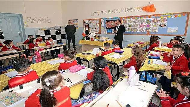 Depremden etkilenen 166 bin 238 öğrencinin nakilleri yapıldı