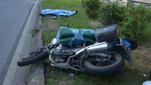 Türkiye turuna çıkan öğretmen kaza kurbanı