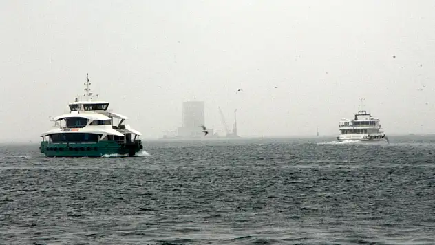 İstanbul Boğazı'nda sis etkili oluyor