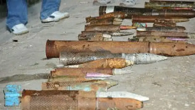 Kızılırmak'tan 130 adet çeşitli tipte eğitim bombası çıktı