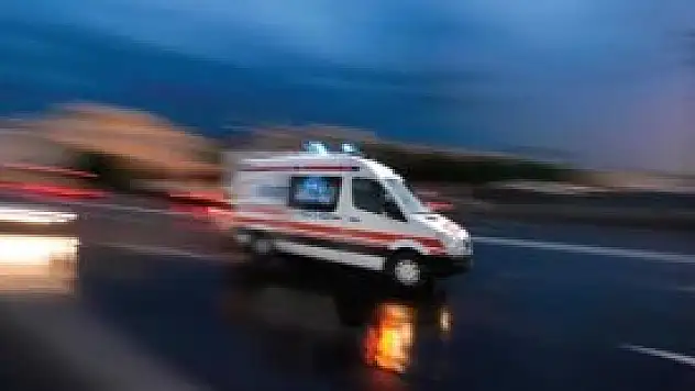 Ambulans bisiklete çarptı: 1 ölü