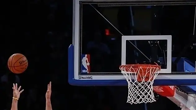 NBA'de Suns, Kevin Durant'in ilk maçında Hornets'ı mağlup etti