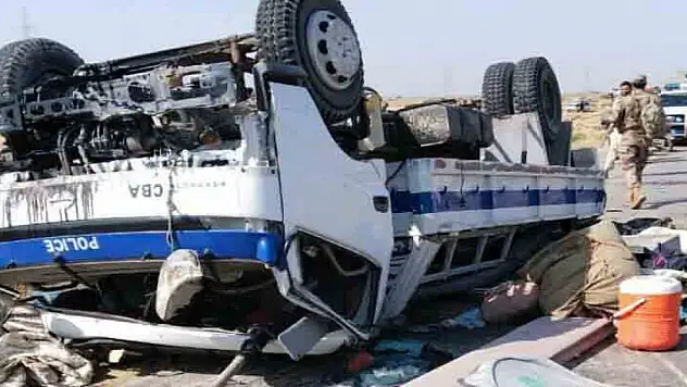 Polis aracına bombalı saldırı: 9 ölü, 9 yaralı