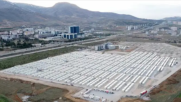 25 futbol sahası büyüklüğündeki konteyner kentte hayat başladı