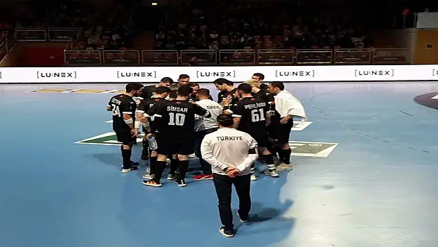 A Milli Erkek Hentbol Takımı, Lüksemburg'u 30-29 yendi