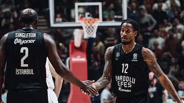 Anadolu Efes deplasmanda kayıp