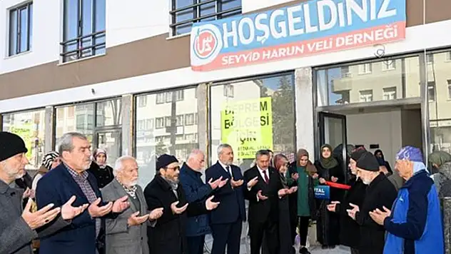 Konya Seydişehir'de depremzedeler yararına kermes düzenlendi