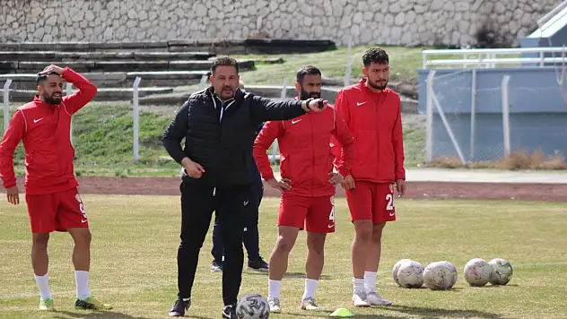 Akşehirspor sıkı çalışıyor