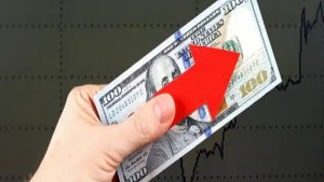 Dolar 2,77'nin üzerinde geziniyor