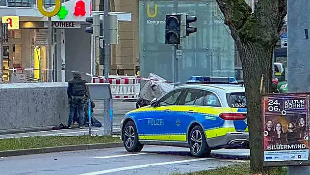 Almanya'da çoğunluğu ırkçılıkla ilgili 364 dosyanın sümen altı edildiği iddia edildi