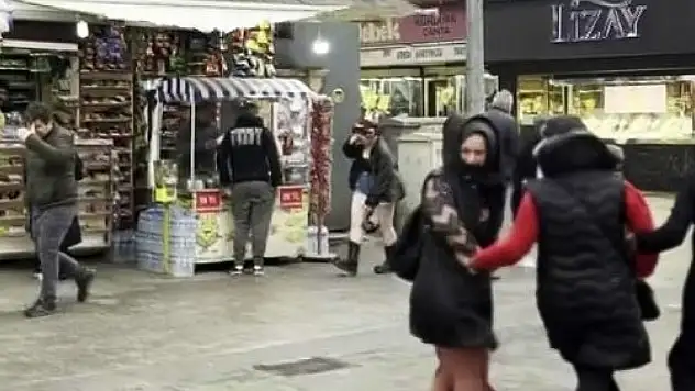 Meteoroloji uyarmıştı! Sakarya'da kuvvetli fırtına etkili oldu