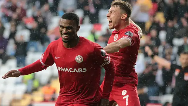 Antalyaspor, Haji Wright ile coştu