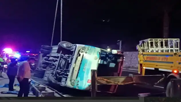 Takım otobüsü kaza yaptı! İki futbolcunun durumu ağır...