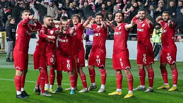 Zirvenin sahibi Yılport Samsunspor