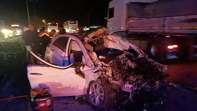Üç aracın karıştığı trafik kazasında 1 kişi öldü, 2 kişi yaralandı