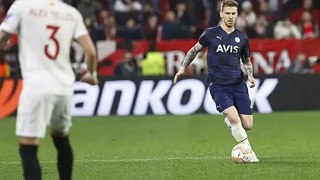 Beşiktaş, Fenerbahçe'den bir isme daha talip oldu!