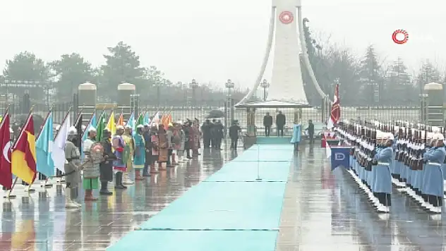 Cumhurbaşkanı Erdoğan'dan Fin gazeteciye hediye