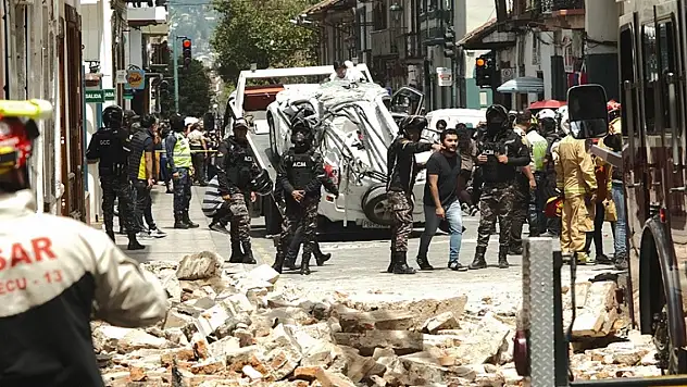 Ekvador'da 6,7 büyüklüğündeki depremde yaralananların sayısı 494'e çıktı