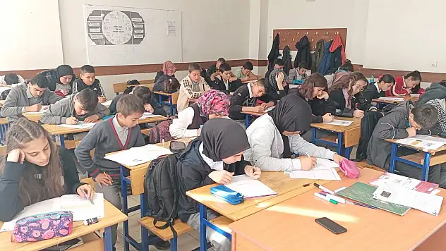 Akören Belediyesinden eğitime destek