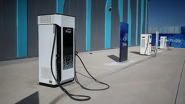 Elektrikli şarj ağı yatırımlarına Togg gazı