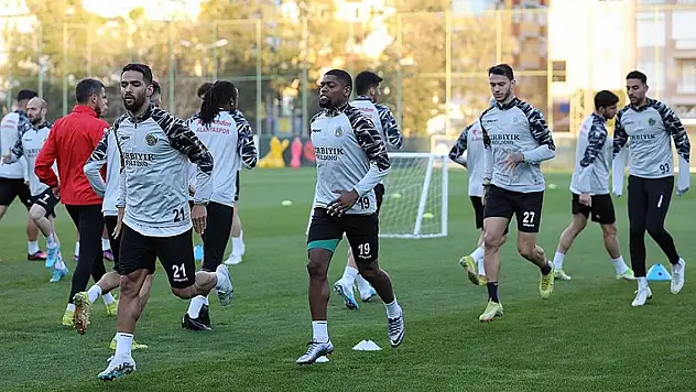 Ersun Yanal, Alanyaspor'da sistem değişikliğine gidiyor