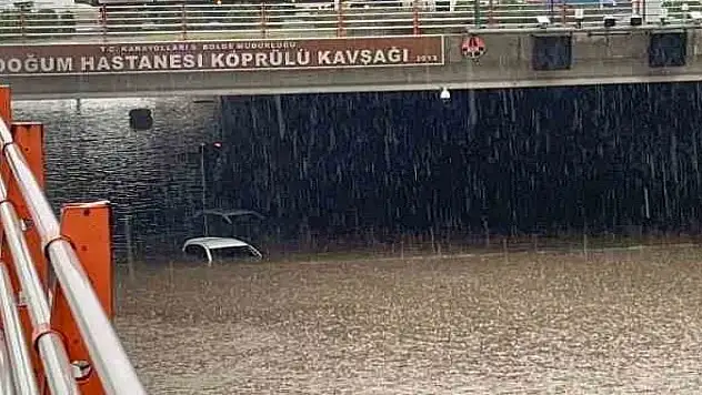 Meteorolojiden deprem bölgesindeki üç il için 'sağanak' uyarısı