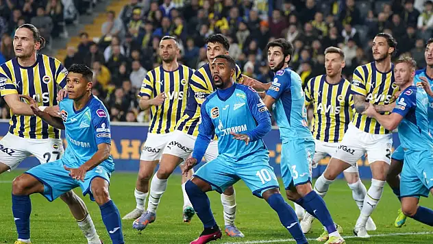 Fenerbahçe, Zenit ile berabere kaldı