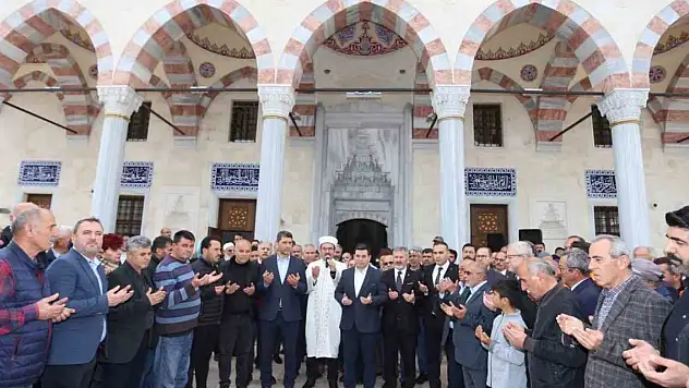 Bu özelliğe sahip Türkiye'nin üçüncü camisi olan Konyalılar Camii açıldı
