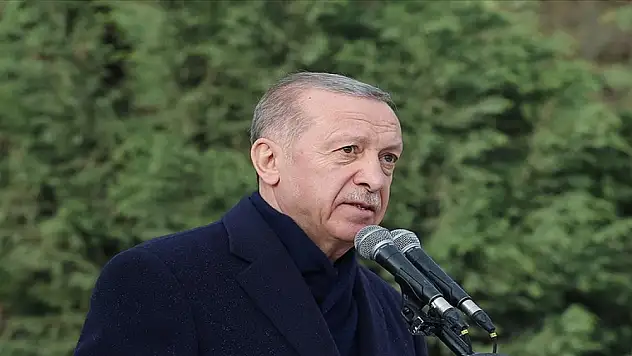 Erdoğan: Deprem şehirlerimizi 1 yılda ayağa kaldıracağız