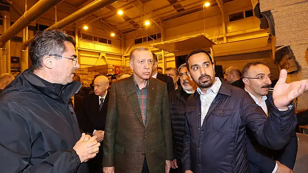 Cumhurbaşkanı Erdoğan Mobilyacılar İhtisas Sanayi Sitesi'ni ziyaret etti
