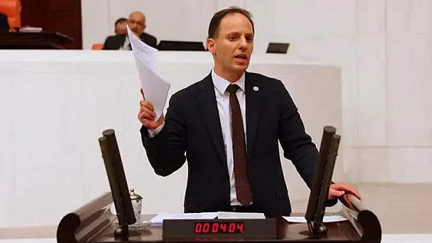 CHP'li Deniz Yavuzyılmaz'ın maaş skandalı