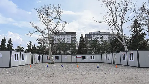 Depremlerin merkez üssünde 49 gün sonra eğitim başlıyor