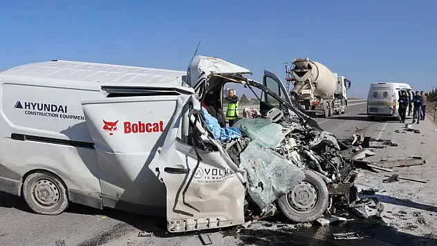 Kütahya'da trafik kazasında 1 kişi öldü, 1 kişi yaralandı