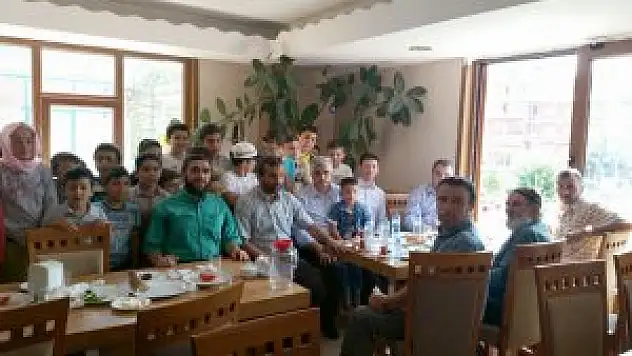 Bozkır Belediye Başkanı çocuklarla kahvaltıda