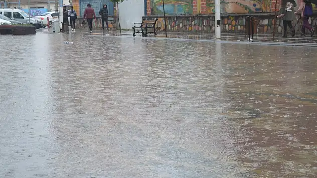 Sağanak etkisi başladı