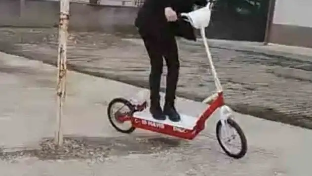 Lise öğrencileri elektrikli scooter yaptı