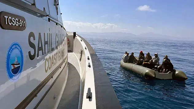 16 düzensiz göçmen kurtarıldı