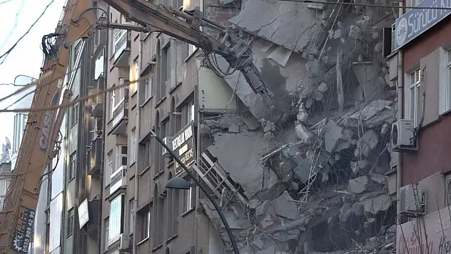 Elazığ'da ağır hasarlı 29 binanın yıkımı tamamlandı