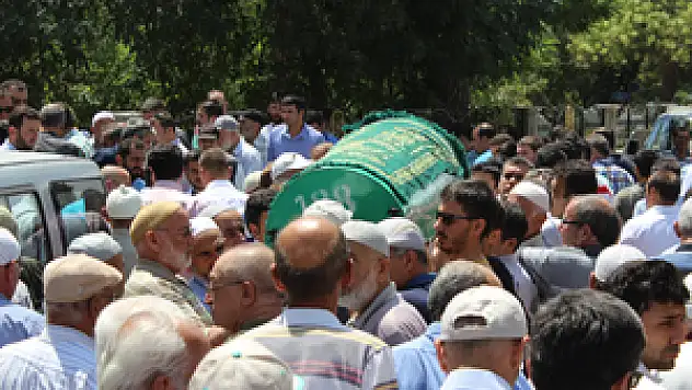 Muammer Solak son yolculuğuna uğurlandı
