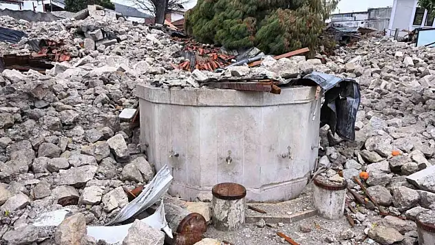 Deprem enkazından 752 yıllık tarih çıkacak