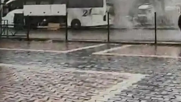 Şehirlerarası yolcu otobüsünde korkutan yangın