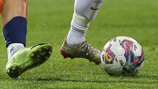 Lider Galatasaray yeni seri peşinde