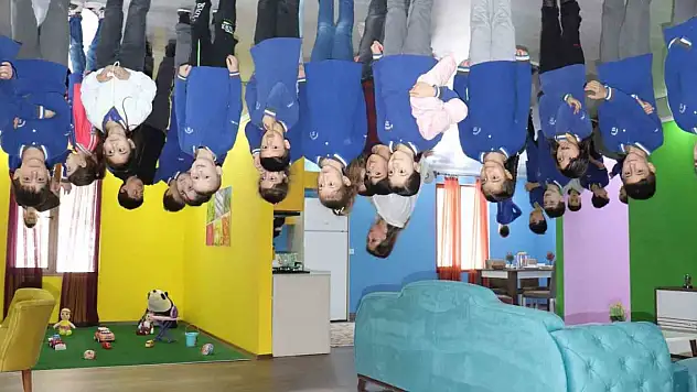 Bu evde bir terslik var!