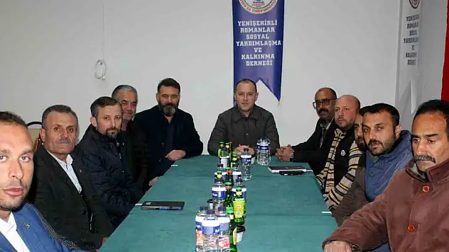 AK Parti Roman vatandaşlarla bir araya geldi