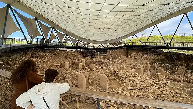 Depremlerin ardından ziyarete açıldı