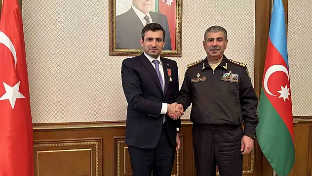 Selçuk Bayraktar'a 'Askeri İşbirliği Madalyası' verildi