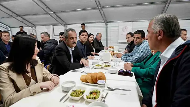 'Biz normalleşmeden Türkiye normalleşebilir mi?'