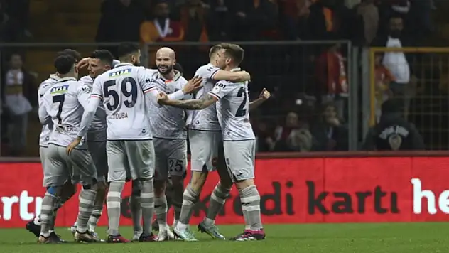 Başakşehir üçüncü kez yarı finalde