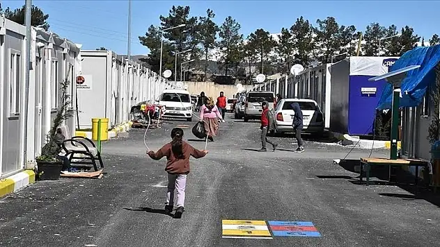 UNICEF'ten deprem bölgesine yardım çağrısı